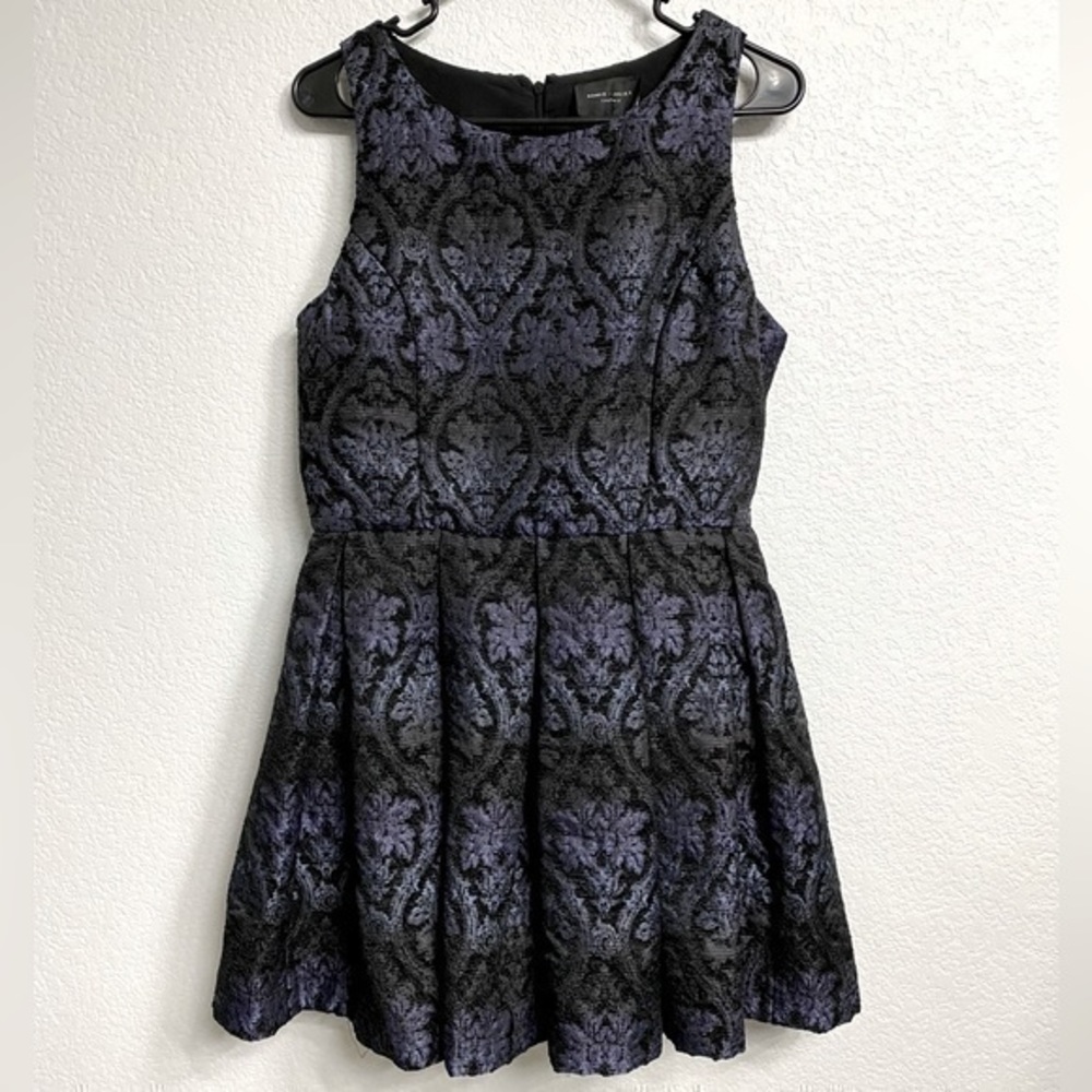 ROMEO & JULIET COUTURE Tapestry Dress (Size M)